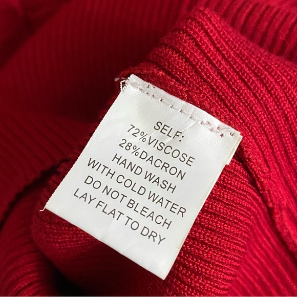 Red lace up dress ❤️ - Picture 3 of 3